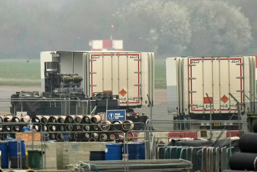 USA začínajú využívať britské základne na obranné operácie proti Iránu