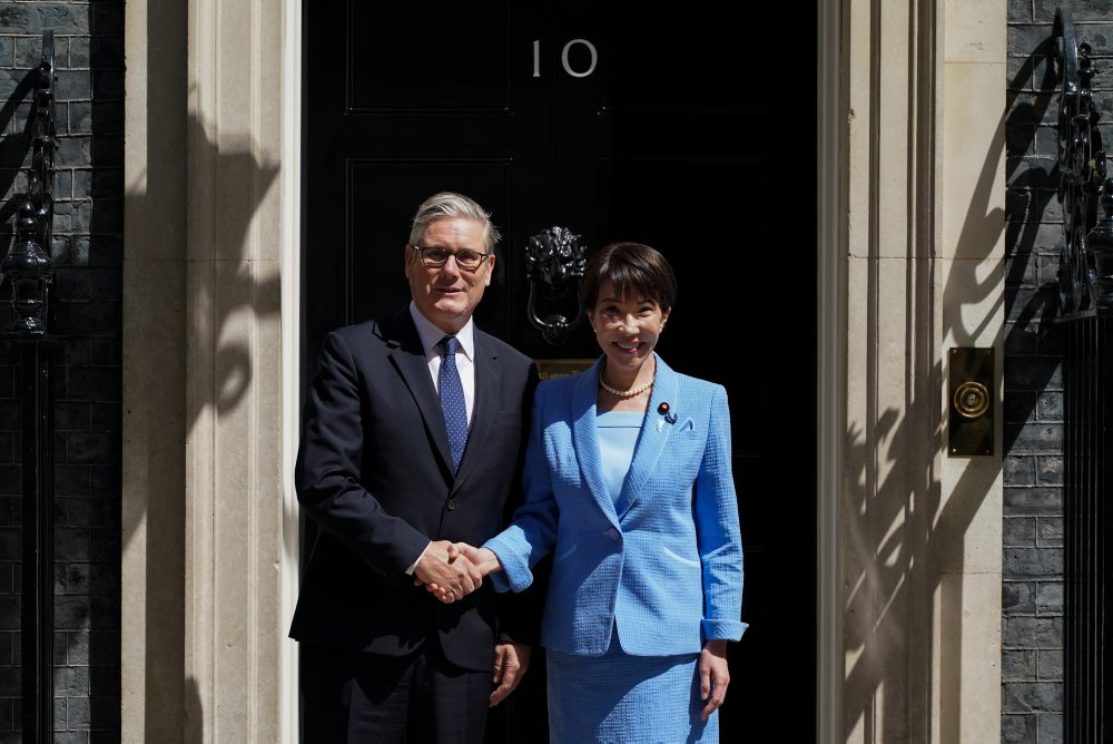 Japonská premiérka Sanae Takaičiová v Británii