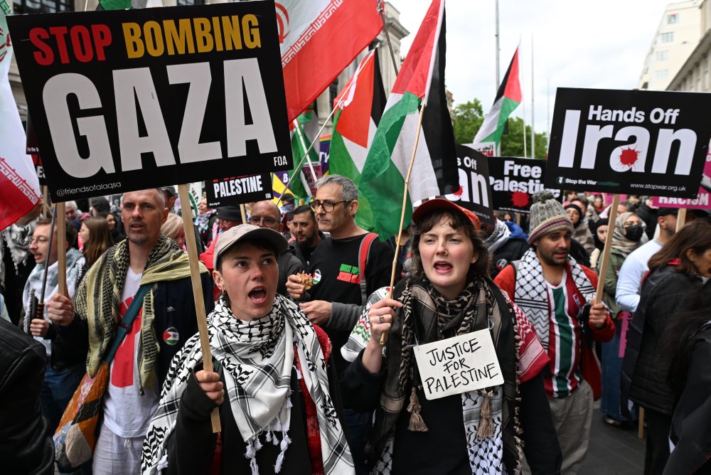 Demonštrácia na podporu Palestínčanov v Londýne