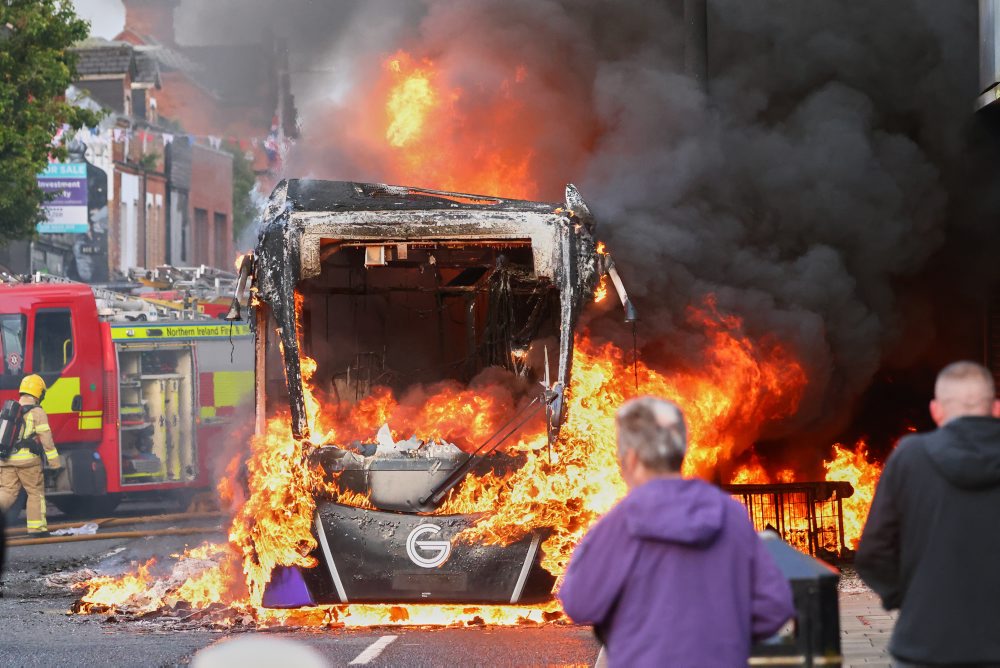 Británia: Po brutálnom útoku nožom v Belfaste zadržali muža zo Sudánu