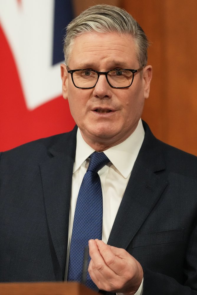 Keir Starmer na TK v Londýne 