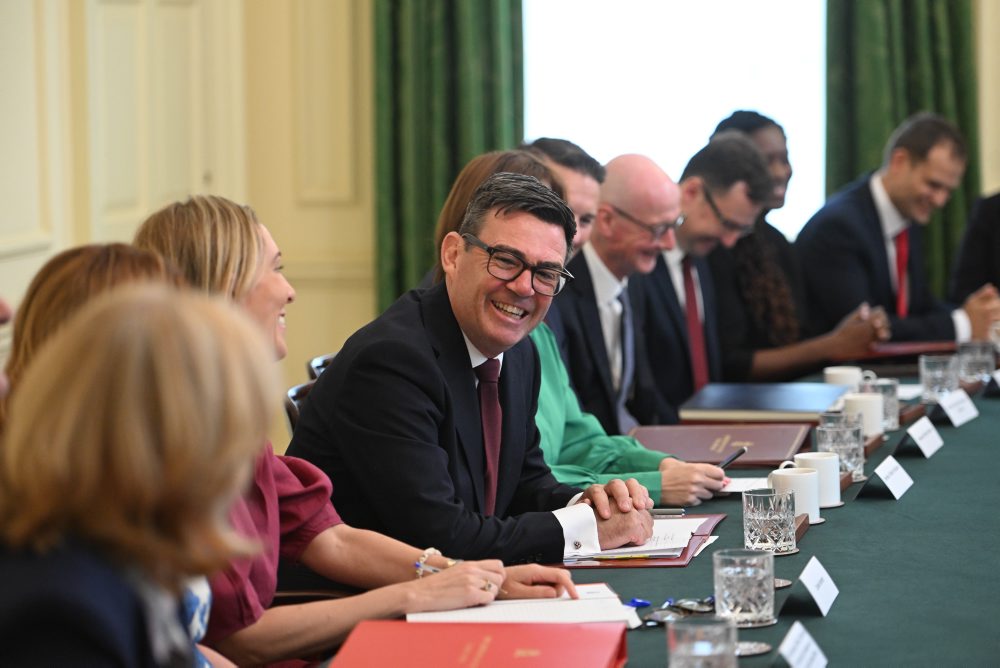 Prvé zasadnutie novej britskej vlády
