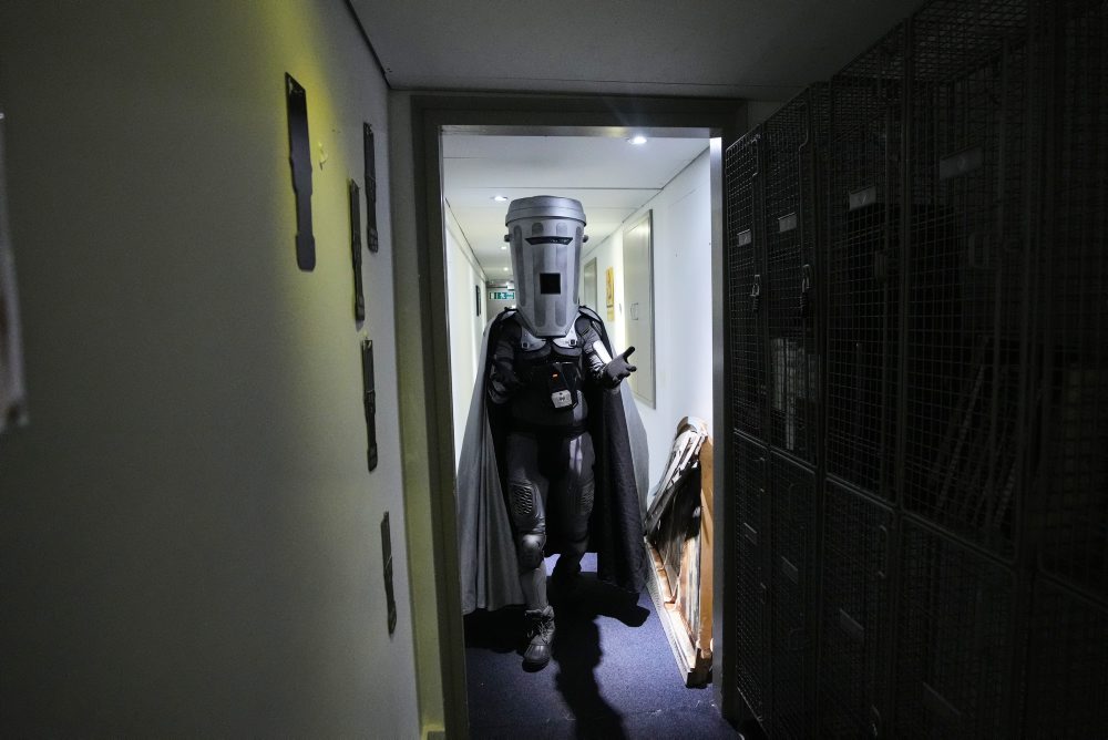 Farageovým najvýraznejším súperom v doplňovacích voľbách je „medzigalaktický vesmírny bojovník“ Count Binface