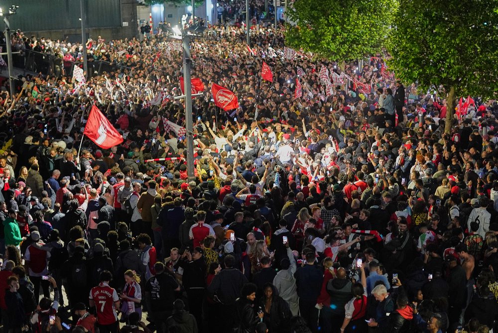 Arsenal oslavuje prvý titul po 22 rokoch