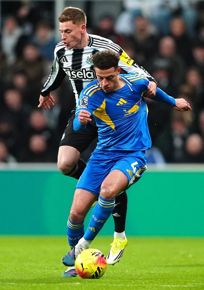 21.15 Newcastle United - Leeds United