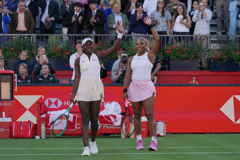 Serena Williamsová, Victoria Mboková - Nicole Melicharová, Erin Routliffeová