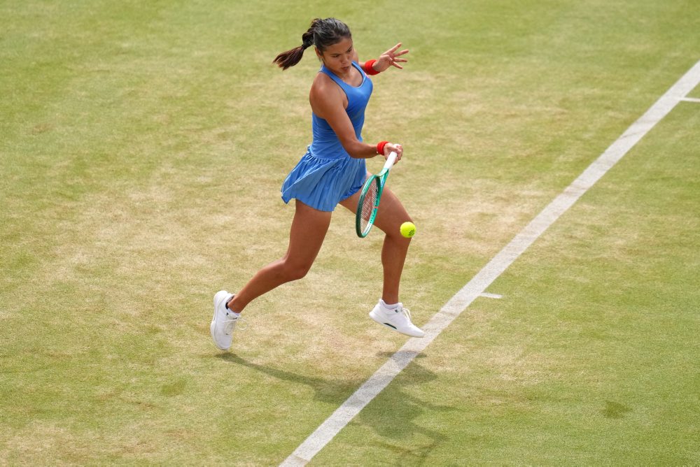Emma Raducanuová - Donna Vekičová