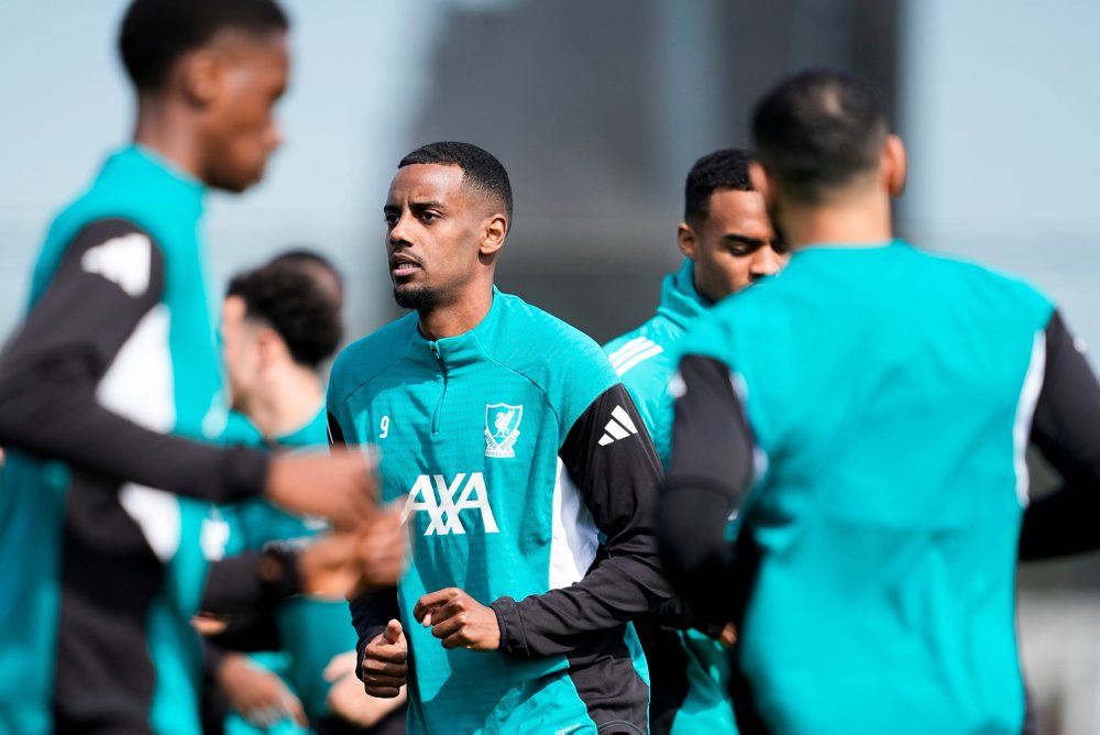 Isak je späť v nominácii Liverpoolu pred zápasom proti PSG