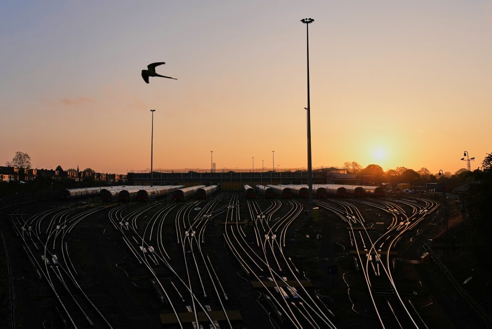 Štrajk zamestnancov železníc, londýnskeho metra a námornej dopravy v Británii
