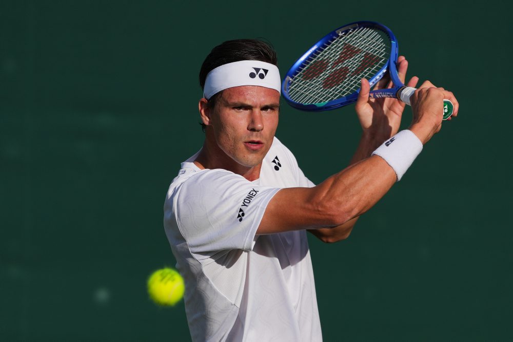 1. kolo vo Wimbledone: Alex Molčan - Daniel Altmaier