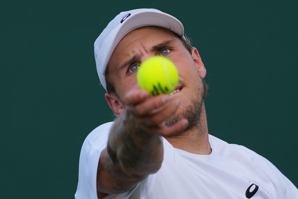 1. kolo vo Wimbledone: Alex Molčan - Daniel Altmaier
