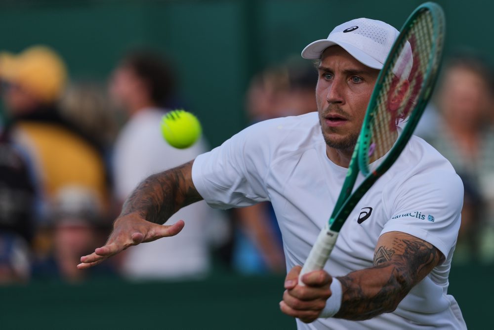 1. kolo vo Wimbledone: Alex Molčan - Daniel Altmaier