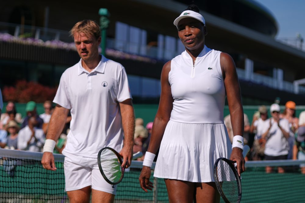 Venus Williamsová, Kevin Krawietz - Tereza Mihalíková, Lloyd Glasspool 