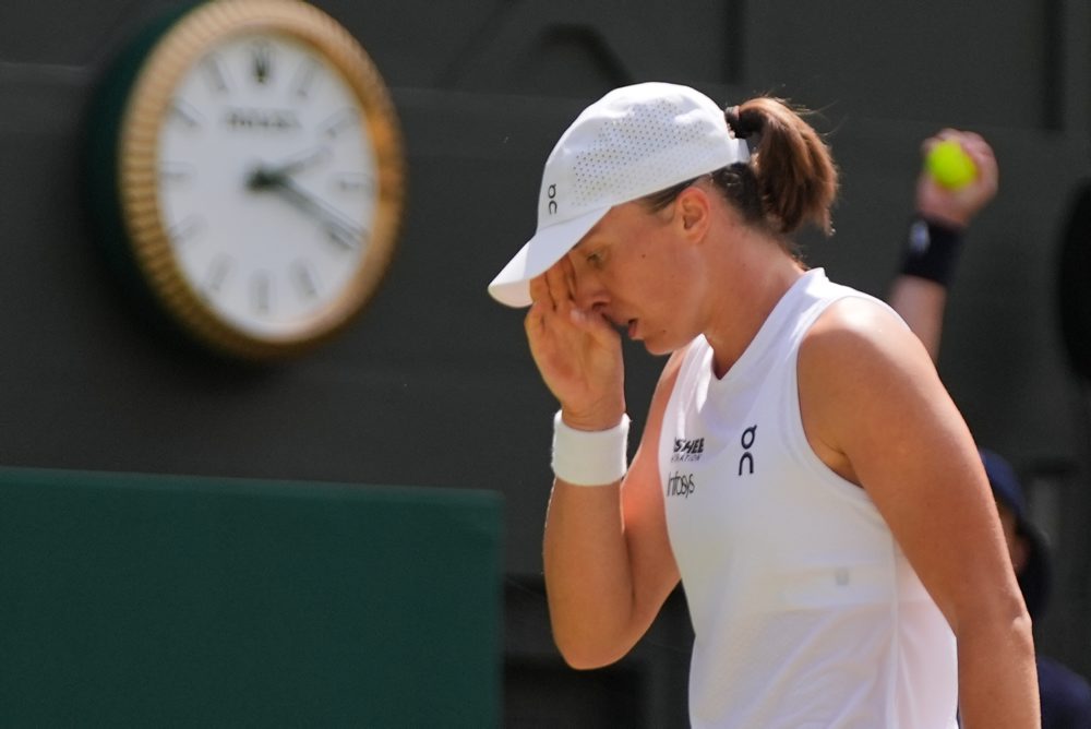 3. kolo vo Wimbledone: Iga Swiateková - Alexandra Ealová