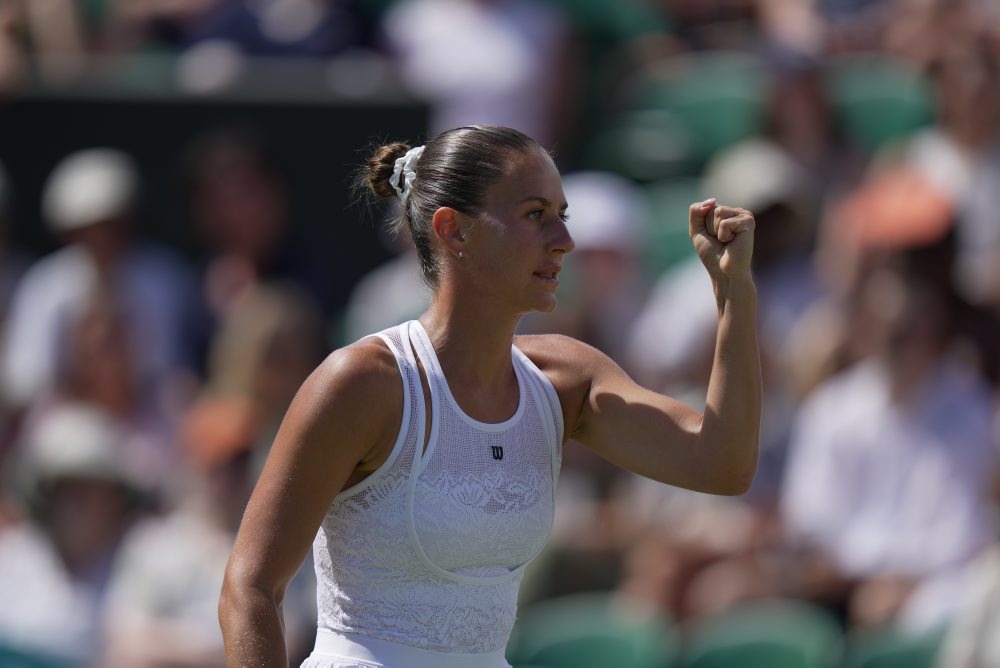 Osemfinále vo Wimbledone: Marta Kosťuková - Ashlyn Kruegerová