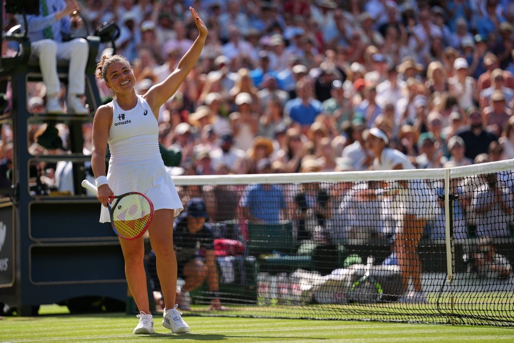 Talianka Jasmine Paoliniová zdolala Alexandru Ealovú z Filipín po trojsetovom boji na Wimbledone