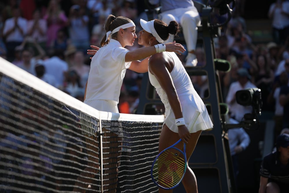 Štvrťfinále vo Wimbledone: Naomi Osaková - Karolína Muchová