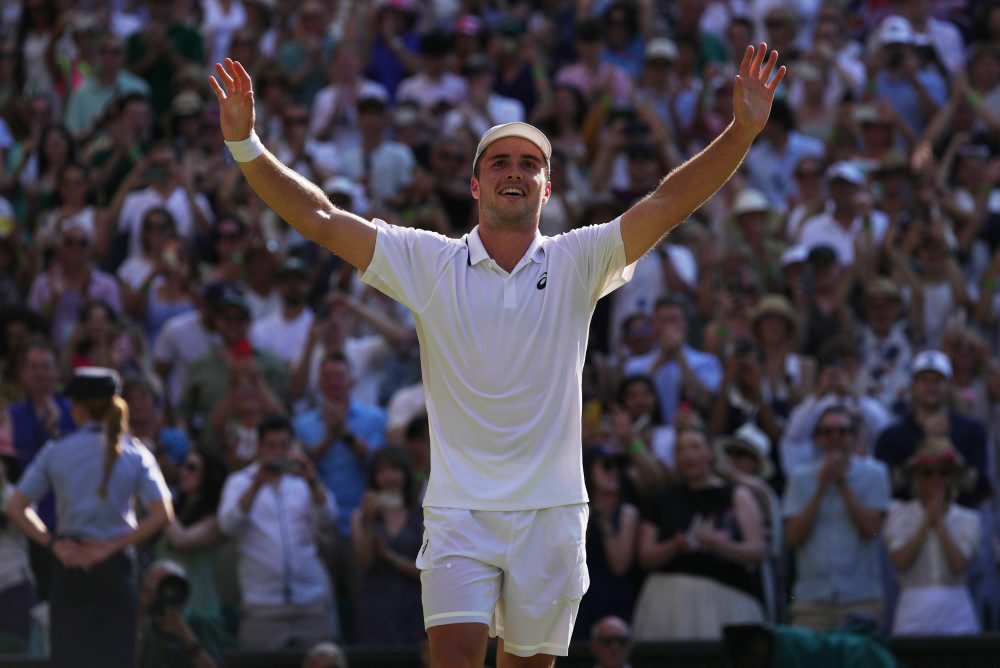 Štvrťfinále dvojhry mužov vo Wimbledone: Brit Arthur Fery prekvapujúco postúpil cez Cobolliho do semifinále