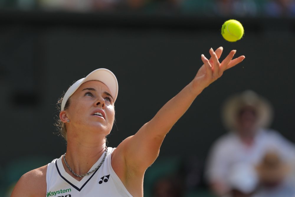 Semifinále vo Wimbledone: Linda Nosková - Marta Kosťuková