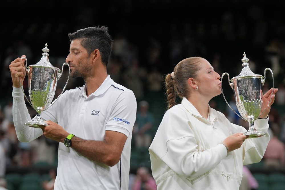 Finále mixu vo Wimbledone: Jelena Ostapenková a Marcelo Arevalo - Marc Polmans a Storm Hunterová