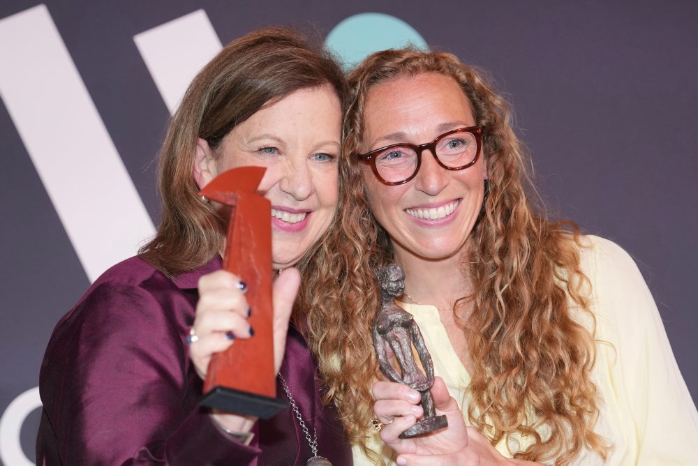 Cenu pre anglicky píšuce autorky získali Virginia Evansová a Lyse Doucetová