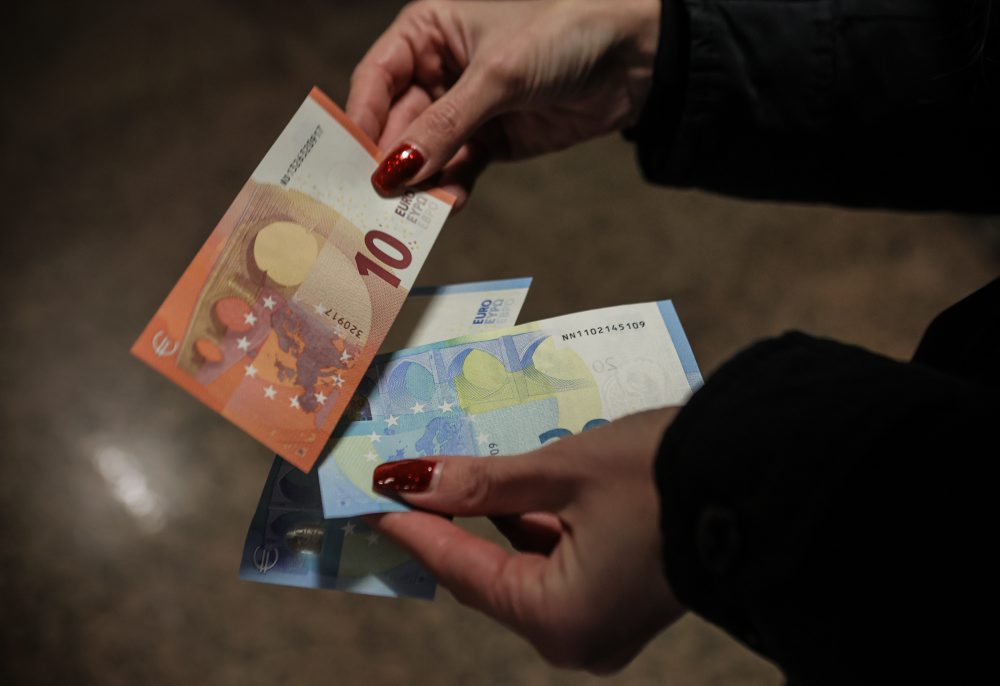 Bulharsko sa o polnoci stalo 21. členom eurozóny