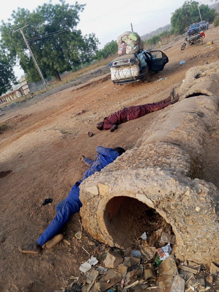 Ozbrojenci zabili pri útokoch v Nigérii na dve dediny najmenej 162 ľudí