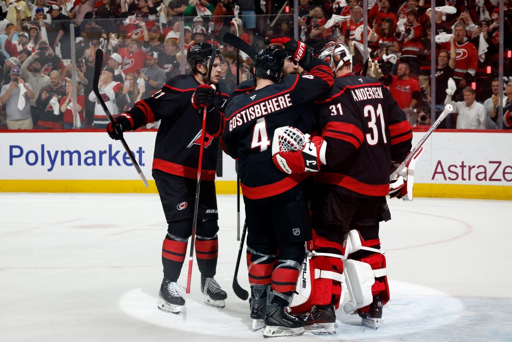 Carolina Hurricanes - Montreal Canadiens