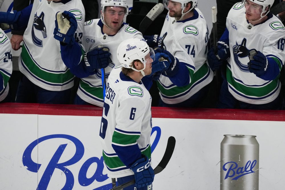 Colorado Avalanche - Vancouver Canucks
