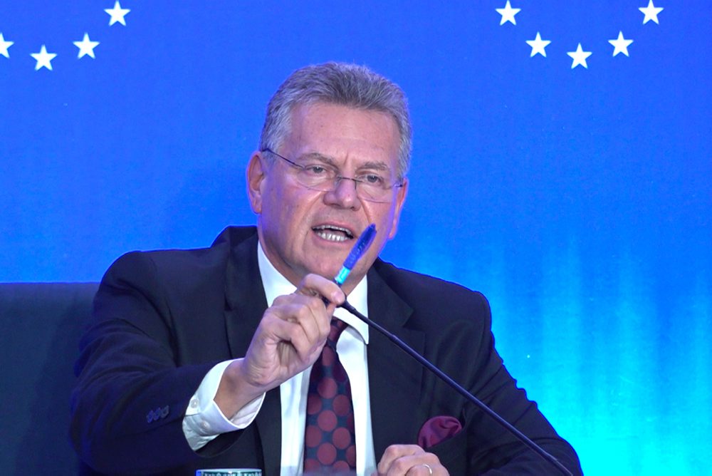 Šefčovič tvrdí, že dosiahol v Pekingu tri dohody prospešné pre Európsku úniu