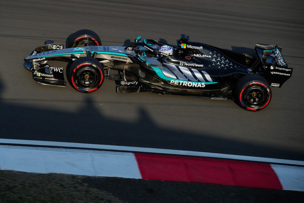 Russell na Mercedese bol najrýchlejší v kvalifikácii šprintu pred VC Číny