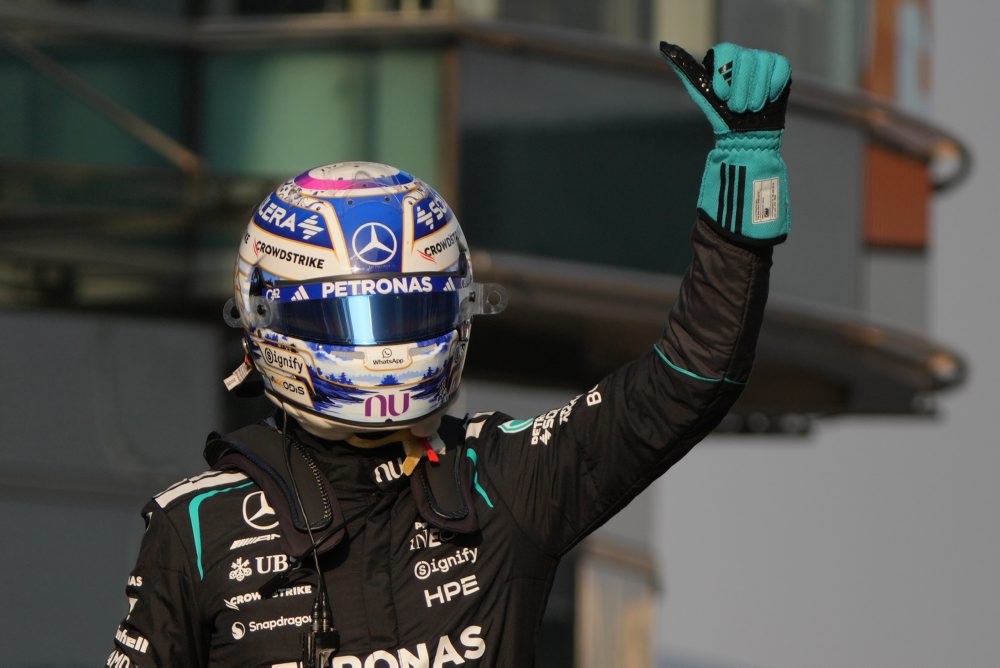 Russell na Mercedese bol najrýchlejší v kvalifikácii šprintu pred VC Číny