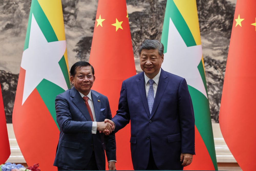 janmarský prezident sa v Pekingu stretol so Si Ťin-pchingom