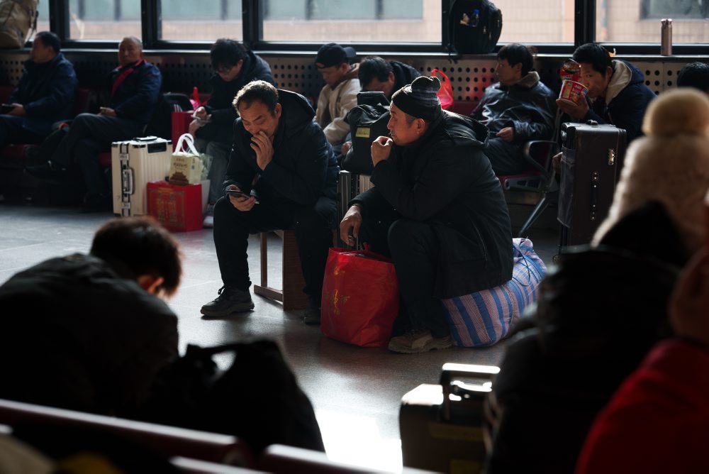 Číňania sa vracajú domov pred blížiacimi sa oslavami čínskeho lunárneho Nového roka