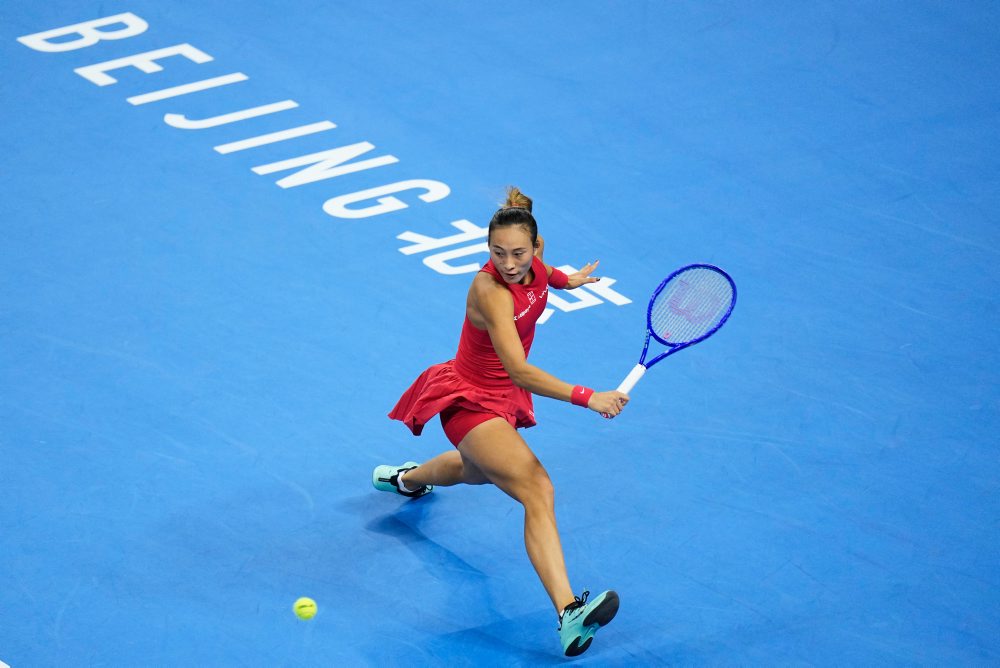 Semifinále turnaja WTA 1000 v Pekingu: Čchin-wen Čeng - Elise Mertensová 