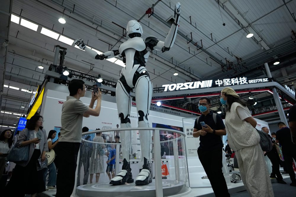 Svetová konferencia humanoidných robotov v Pekingu
