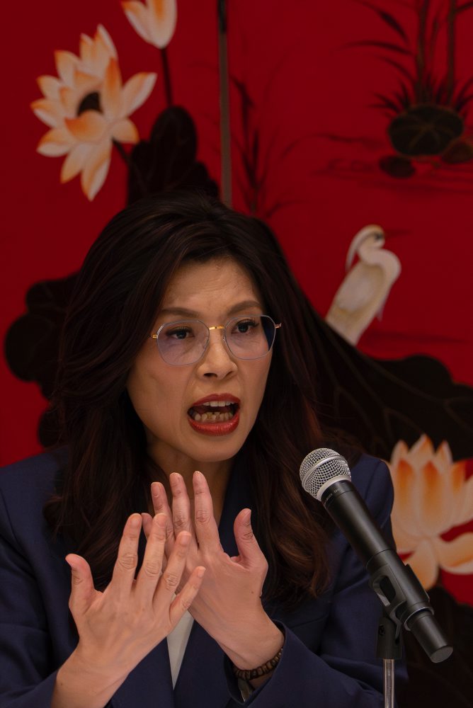 Líderka taiwanského Kuomintangu pokračuje v návšteve Číny, kam pricestovala po desiatich rokoch