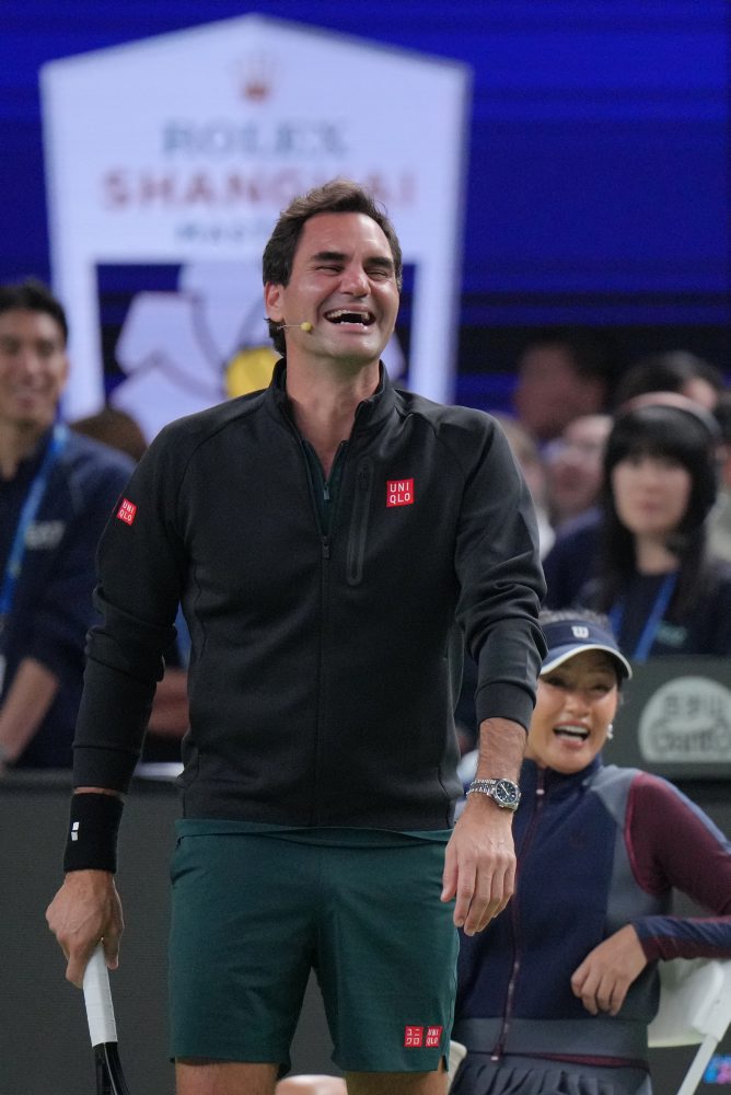 Federer si zahral exhibičnú zmiešaný mix štvorhry s Na Li, Maratom Safinom a jeho sestrou Dinarou 