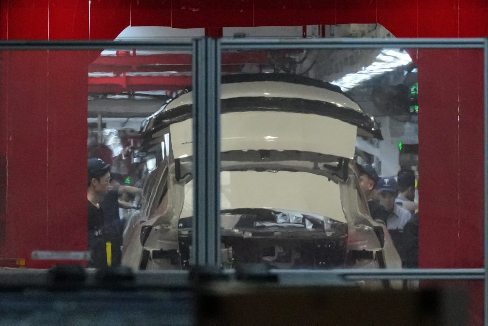 Prehliadka závodu Tesla pre médiá v Šanghaji