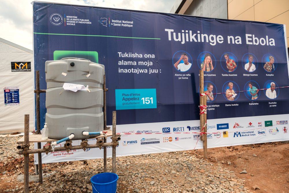 WHO: Epidémia eboly mala náskok, ktorý však doháňame