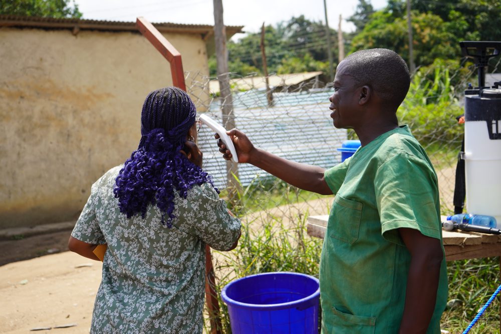 KDR: Ebola si už vyžiadala najmenej 930 mŕtvych