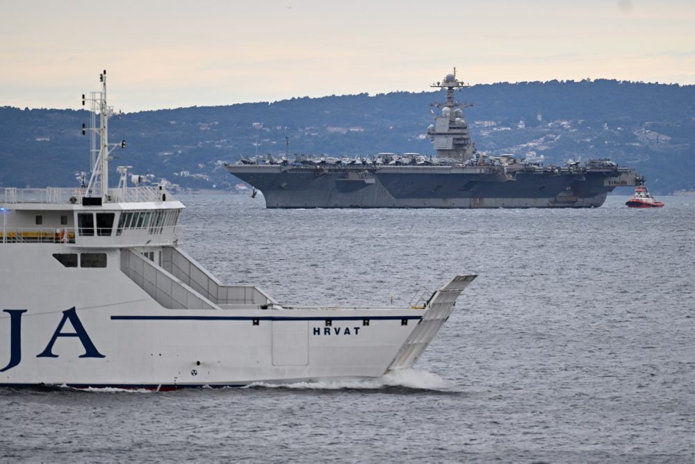 Lietadlová loď Gerald R. Ford zakotvila v Chorvátsku; čakajú ju opravy a údržba