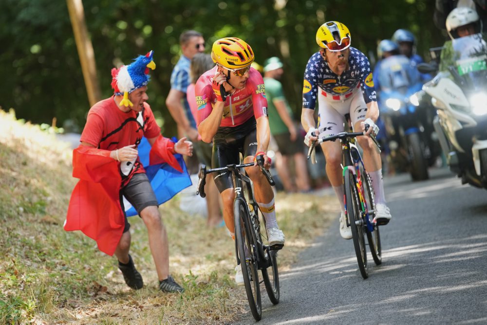 Cyklistika-TdF: Bratia Johannessenovci vymenili špinavú izbu za balkón