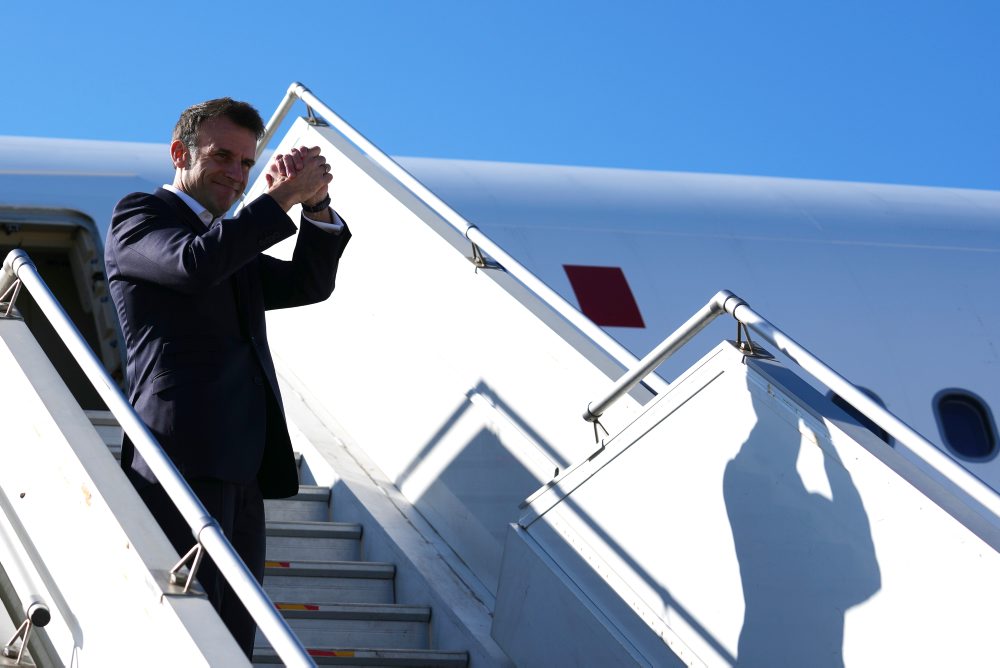 Francúzsky prezident Emmanuel Macron pricestoval na návštevu Cypru