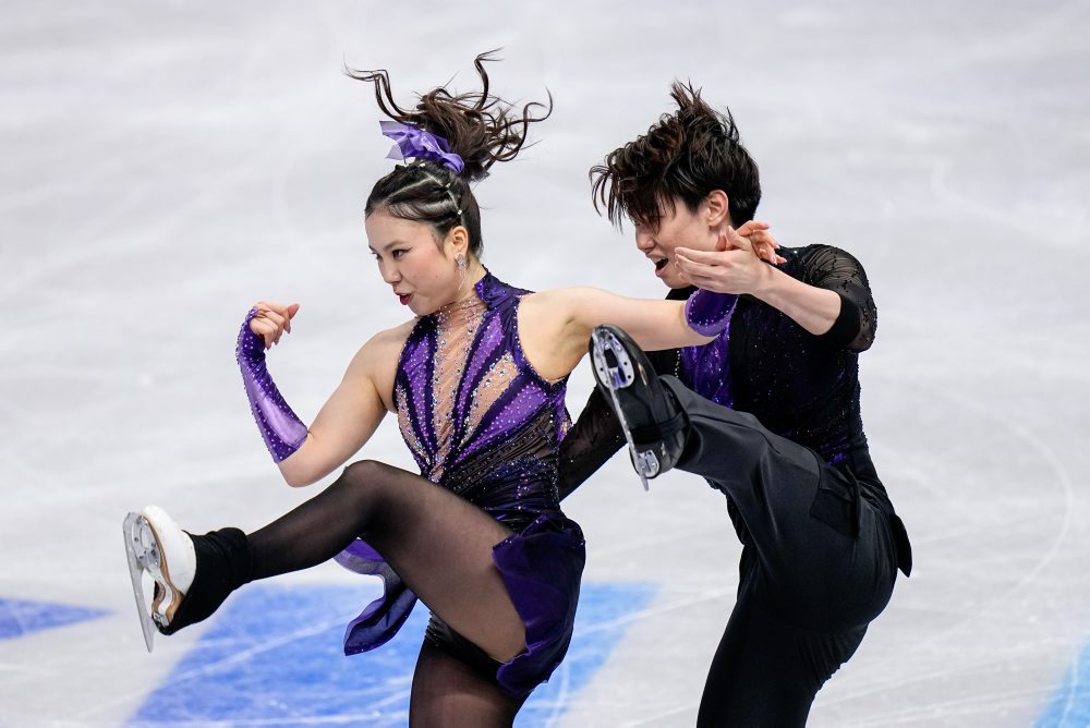 Rytmické tance tanečných párov na MS v krasokorčuľovaní