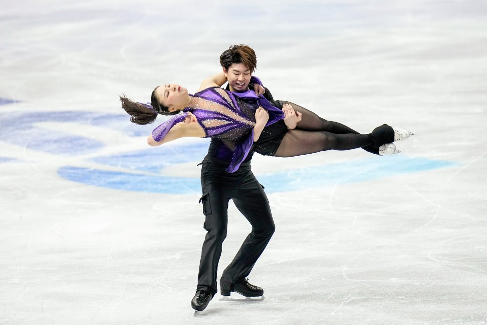 Rytmické tance tanečných párov na MS v krasokorčuľovaní