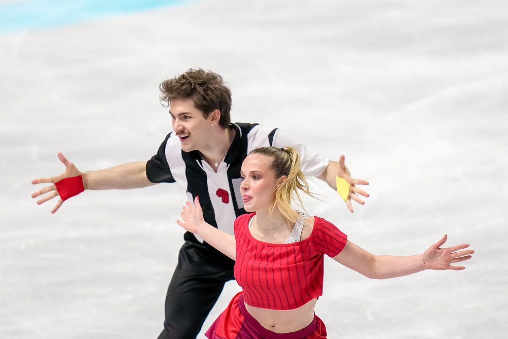 Rytmické tance tanečných párov na MS v krasokorčuľovaní