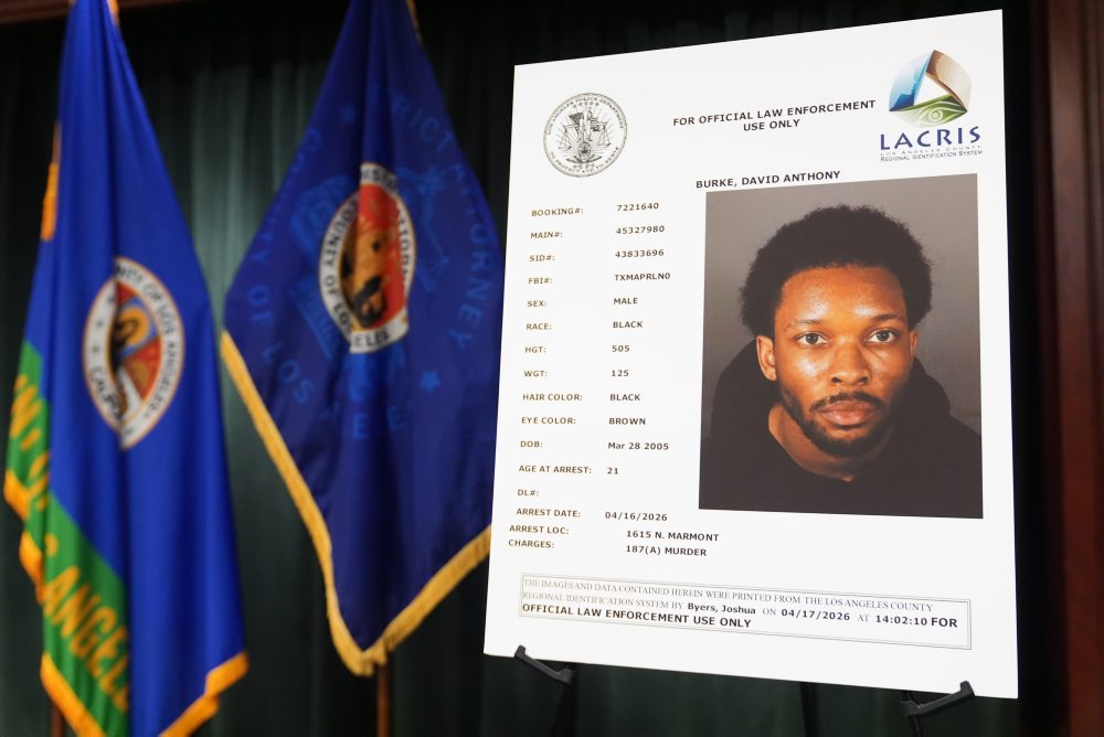  Speváka D4vda obvinili z vraždy, telo obete našli rozštvrtené v jeho aute