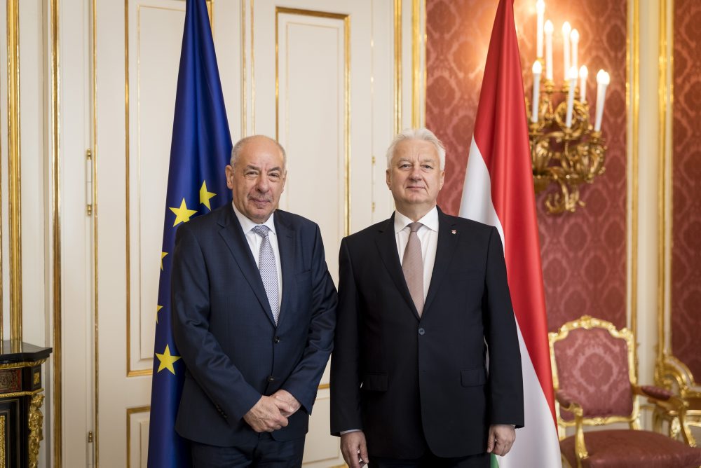 Maďarský prezident Tamás Sulyok prijal úradujúceho premiéra a predsedu Fideszu Viktora Orbána   