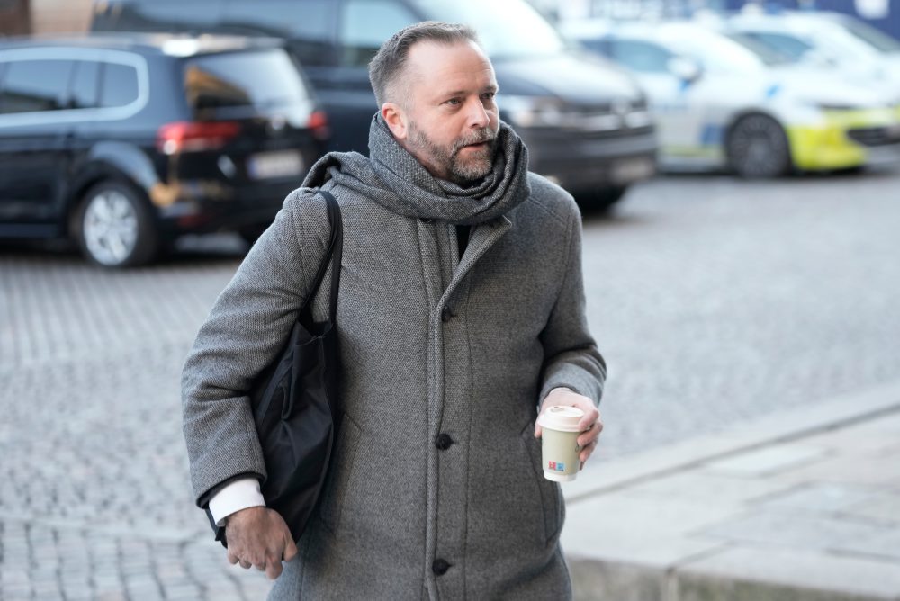 Dánsky súd poslal za mreže dvoch Švédov, ktorí hádzali granáty na izraelskú ambasádu